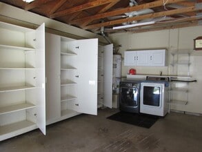 15847 Cindy Ct in Santa Clarita, CA - Building Photo - Building Photo
