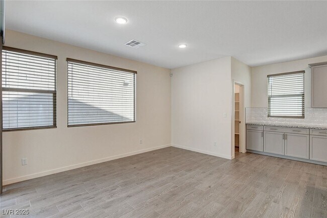 property at 532 Founders Creek Ave