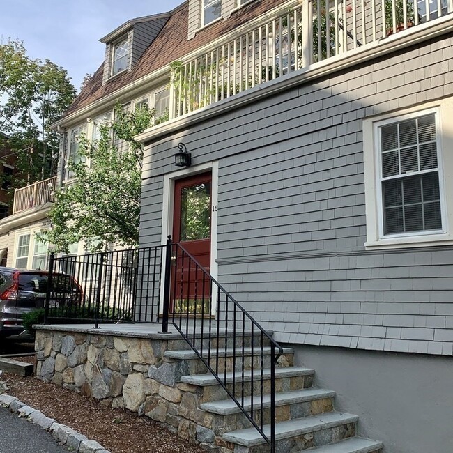 15 Braemore Rd, Unit 1 in Boston, MA - Building Photo - Building Photo