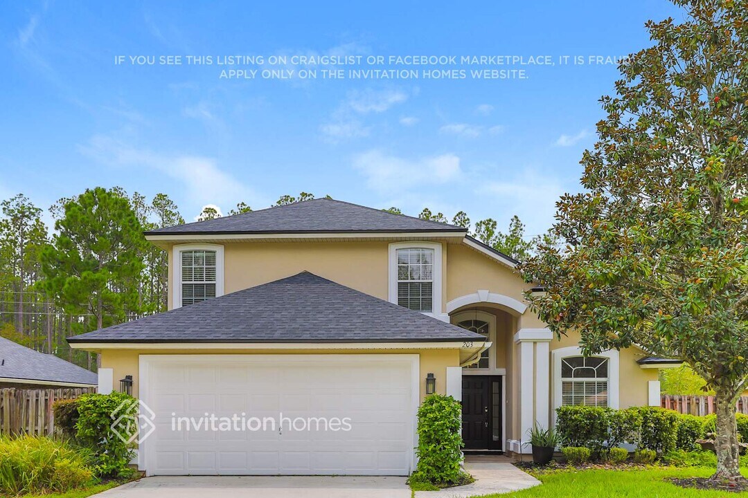 203 Greenfield Dr in Jacksonville, FL - Building Photo
