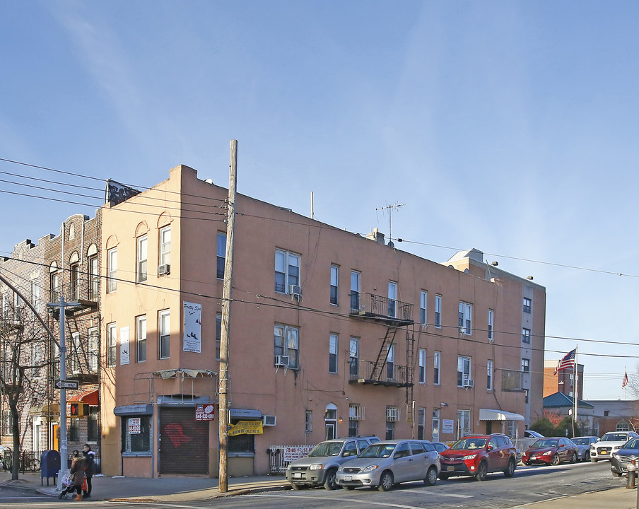 6702 13th Ave in Brooklyn, NY - Building Photo