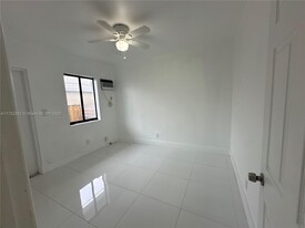 7935 Crespi Blvd in Miami Beach, FL - Building Photo