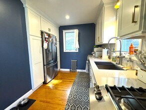 65 Whitford St in Boston, MA - Building Photo - Building Photo