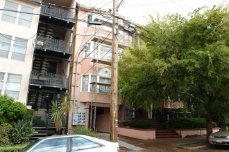 370 Belmont St in Oakland, CA - Building Photo - Building Photo