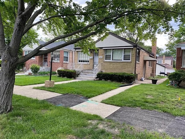 property at 2307 S 11th Ave
