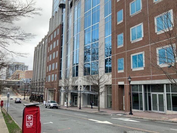 400 N Church St-Unit -UNIT 2212 in Charlotte, NC - Building Photo