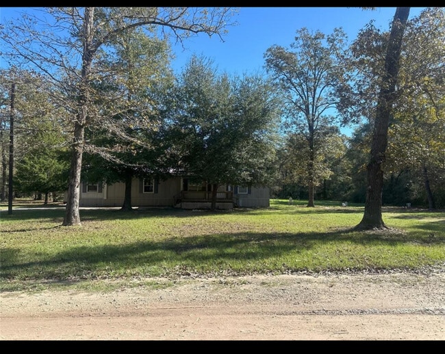 89 Pine Oak Ln in Huntsville, TX - Foto de edificio - Building Photo