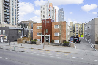 The Dana Apartments in Calgary, AB - Building Photo - Building Photo