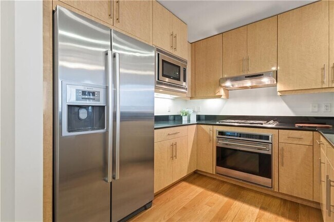 1 W Exchange St in Providence, RI - Building Photo - Building Photo