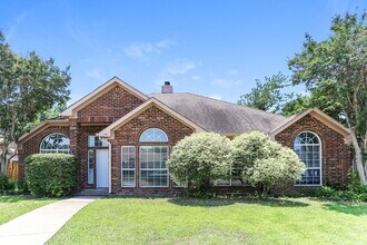 7401 Glenstone St in Rowlett, TX - Building Photo - Building Photo