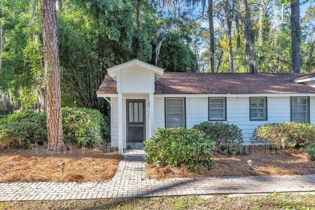 property at 3 Southwood Dr