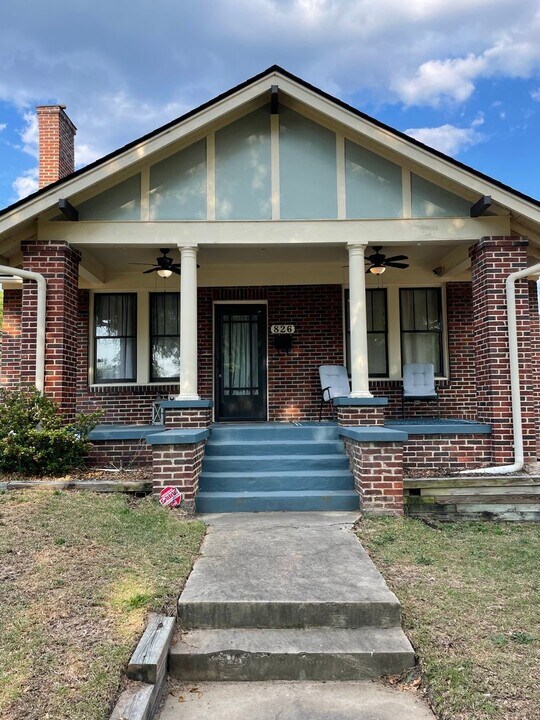826 King St in Columbia, SC - Building Photo