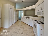 3318 Manor Cove Cir in Riverview, FL - Foto de edificio - Building Photo