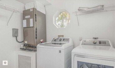 5863 NW Cullom Cir in Port St. Lucie, FL - Building Photo - Building Photo