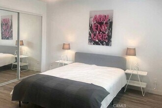 11825 National Blvd, Unit 5 in Los Angeles, CA - Building Photo - Building Photo