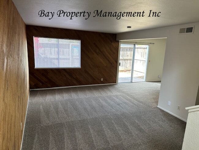1253 Los Olivos Dr in Salinas, CA - Building Photo - Building Photo