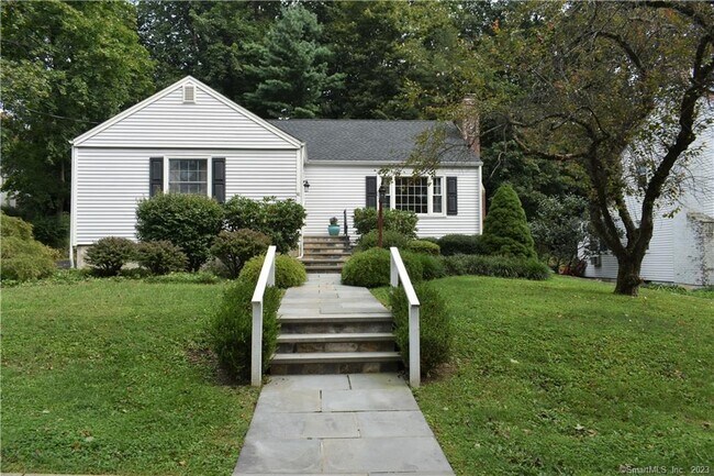 70 Benedict Ave in Fairfield, CT - Building Photo - Building Photo