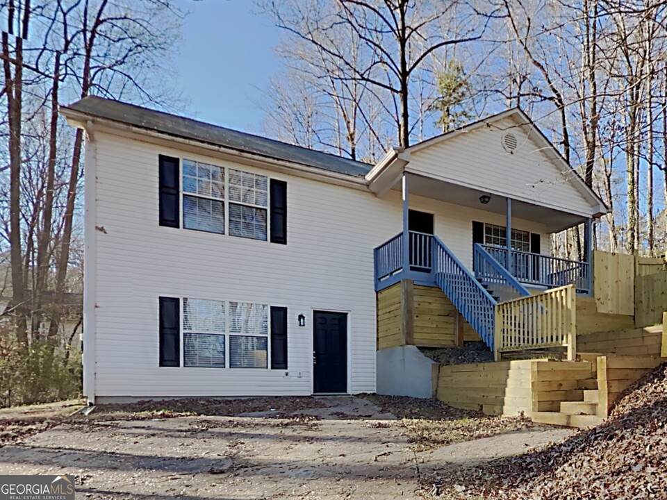 5665 Lake View Ct in Gainesville, GA - Building Photo