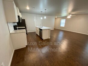 11414 N Lincoln Blvd in Oklahoma City, OK - Building Photo - Building Photo