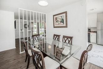 3831 Forest Glen Dr in Pensacola, FL - Building Photo - Building Photo