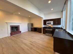 1402 San Remo Dr in Pacific Palisades, CA - Foto de edificio - Building Photo
