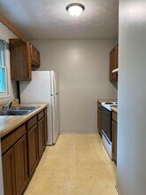 215 Weslee Way, Unit 31 in Hazard, KY - Building Photo - Building Photo