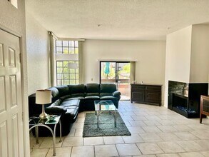 2601 S Broadmoor Dr in Palm Springs, CA - Building Photo - Building Photo