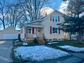 817 W Packard St in Appleton, WI - Building Photo