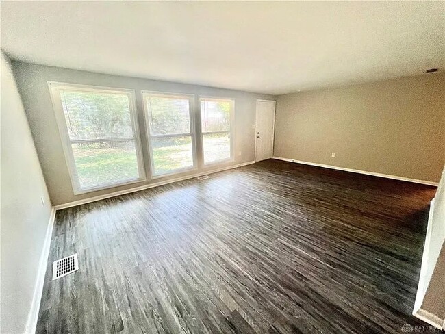 2443 Arlene Ave in Dayton, OH - Building Photo - Building Photo