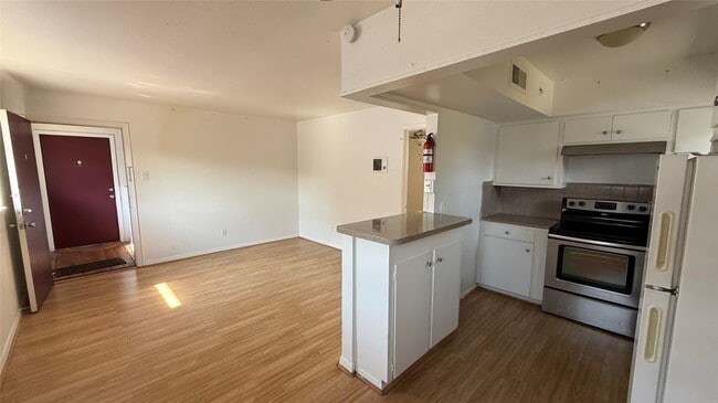 property at 1906 Binz St