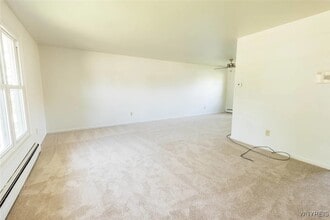 40 Dalewood Dr in Buffalo, NY - Building Photo - Building Photo