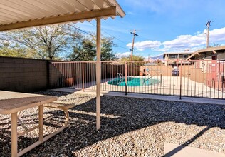 2821 N Columbus Blvd in Tucson, AZ - Building Photo - Building Photo