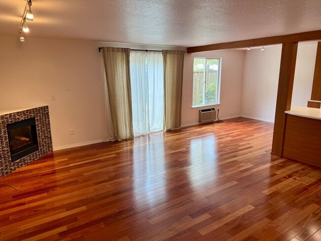 6218 N Concord Ave in Portland, OR - Building Photo - Building Photo