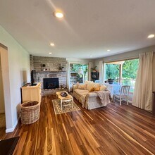 5833 E Yellowstone Trail in Coeur d'Alene, ID - Building Photo - Building Photo