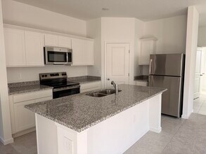 3255 Carnation Ave in Haines City, FL - Building Photo - Building Photo