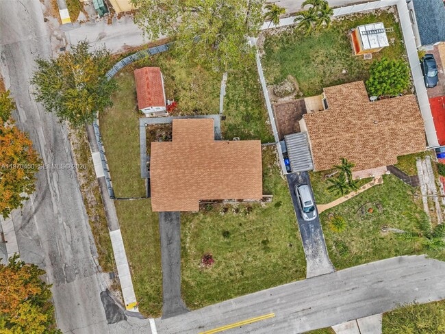 6781 Franklin St in Hollywood, FL - Building Photo - Building Photo