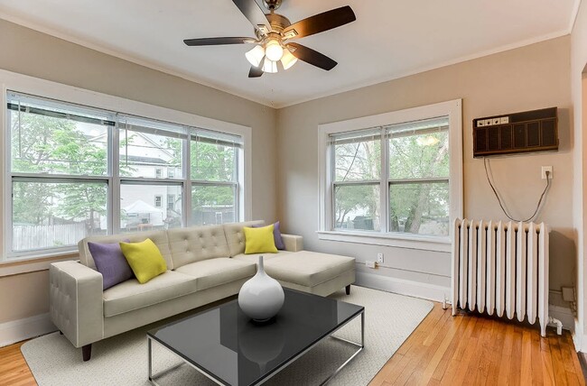 3533 2nd Avenue in Minneapolis, MN - Building Photo - Building Photo