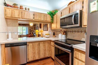 15805 W Waterside Cir in Sunrise, FL - Building Photo - Building Photo
