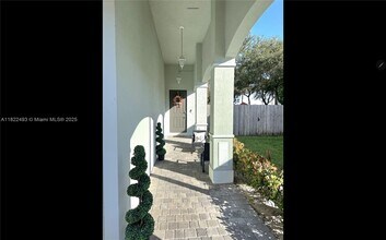 343 NE 36th Terrace in Homestead, FL - Building Photo - Building Photo