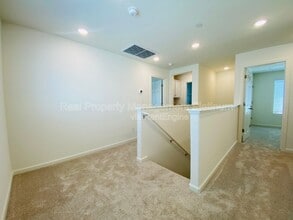 6407 E Riesling Dr in Fresno, CA - Building Photo - Building Photo