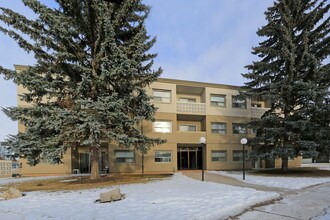 8 Birkshire Ct in Kitchener, ON - Building Photo - Building Photo