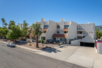 Park Fifth Avenue Condominuiums in Phoenix, AZ - Building Photo - Building Photo