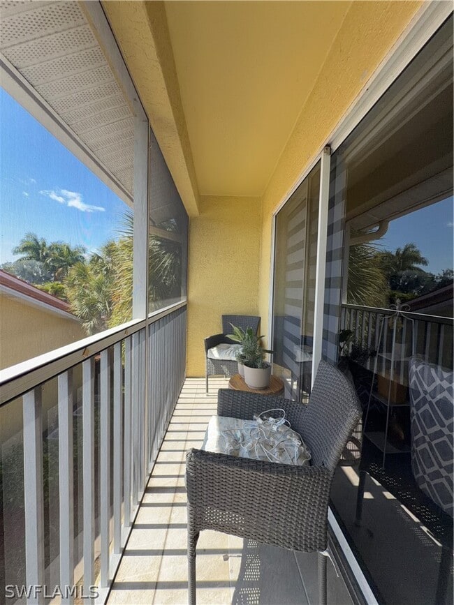 8214 Key Royal Cir in Naples, FL - Building Photo - Building Photo