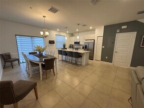10419 NW 82nd St, Unit 7 in Doral, FL - Building Photo - Building Photo