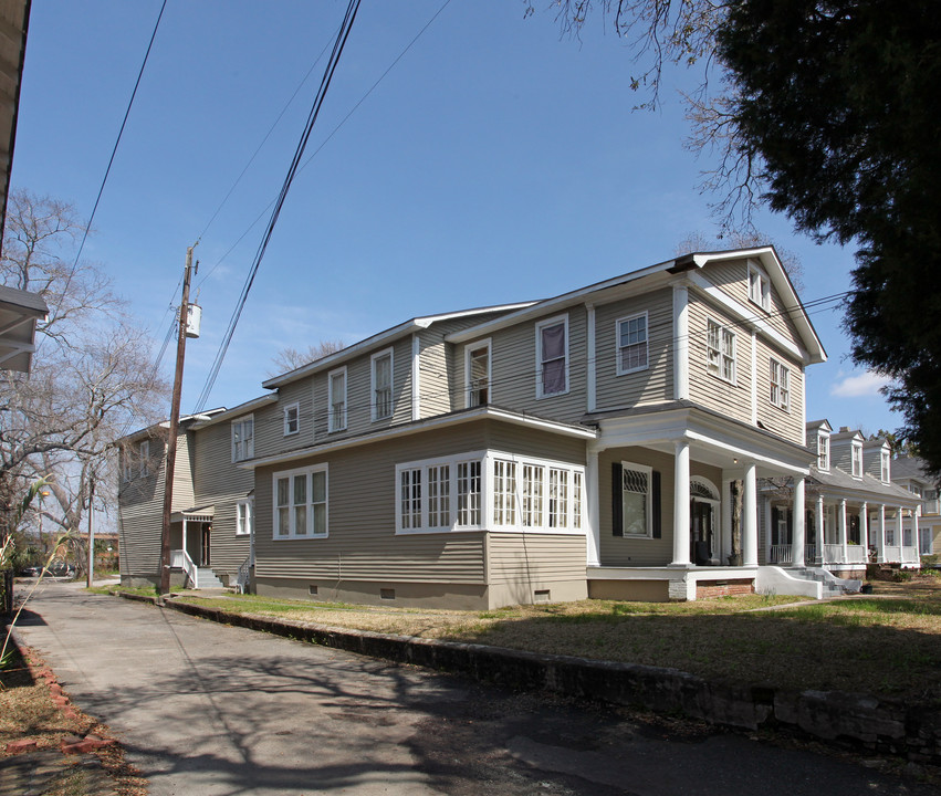 1458 Dauphin St in Mobile, AL - Foto de edificio