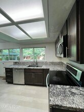 1965 Woodtrail Dr in Sparks, NV - Foto de edificio - Building Photo