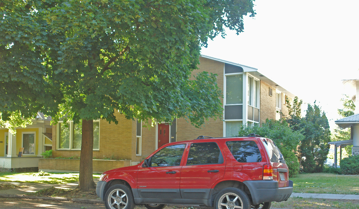 1418 W 10th Ave in Spokane, WA - Foto de edificio