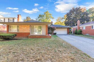 32725 Barkley St in Livonia, MI - Building Photo - Building Photo