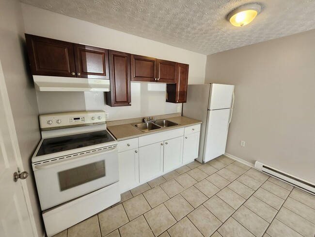 2 Arena Ln in Rothesay, NB - Building Photo - Building Photo