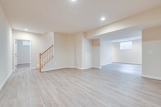 320 Nutley St SW, Unit Basement Apartment in Vienna, VA - Foto de edificio - Building Photo